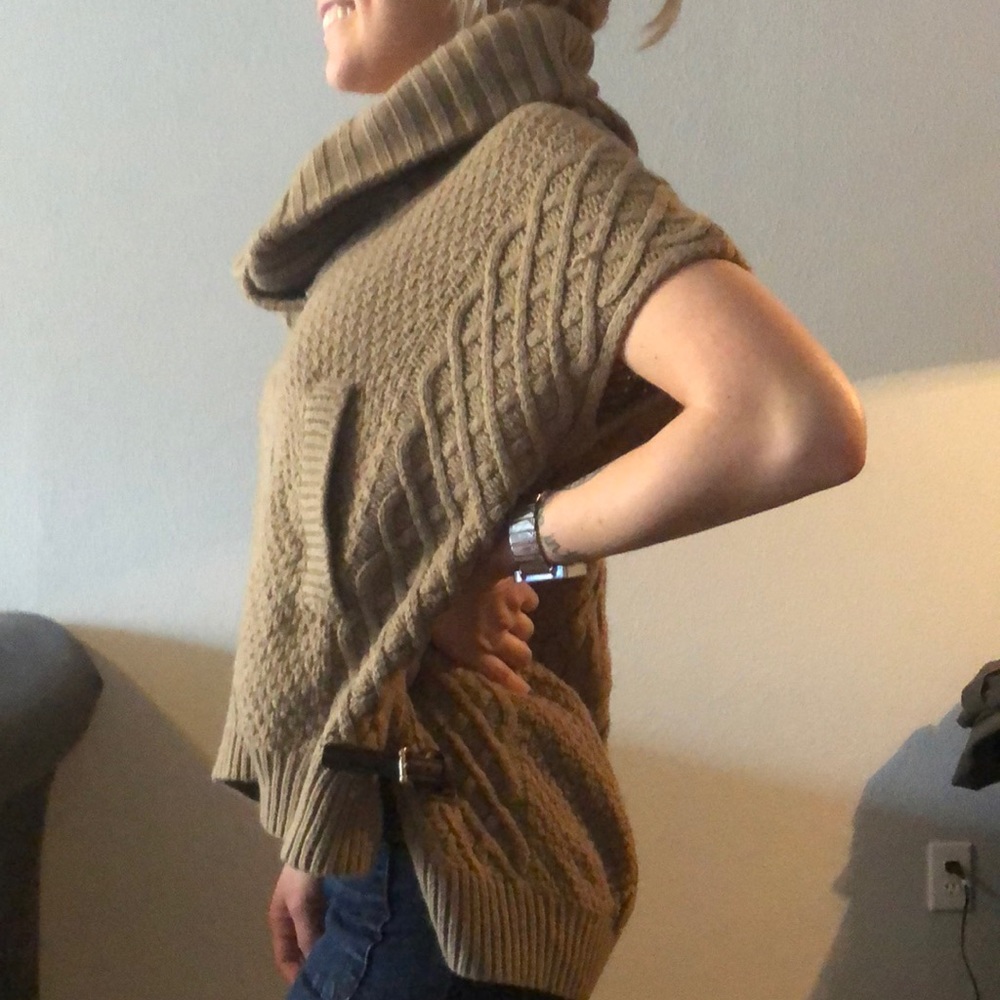 Sweater - Picture 2 of 2